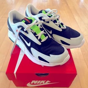 Nike Air Max Bolt GS Brand New never worn